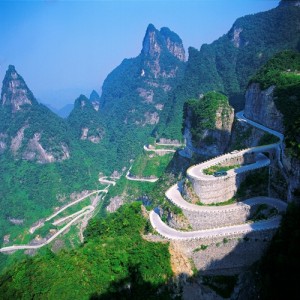 Tianmenshan Heaven-Linking Avenue