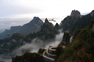 Tianmenshan Heaven-Linking Avenue