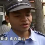 “Foreigner Chengguan” Participate In Transparent Public Relations Stunt