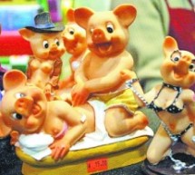 The Model For Zhengzhou’s “Filial Pigs” Sculpture Depicts An Orgy, Most Definitely Not Filial