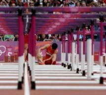 Liu Xiang Trips On First Hurdle, Hops Around On One Leg After Race, CCTV Commentator Weeps Into Microphone