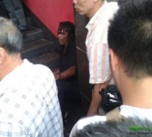 Foreigner Loses His Mind, Begins Attacking Random People On The Street Before Fleeing From Those Who Confront Him [UPDATE]