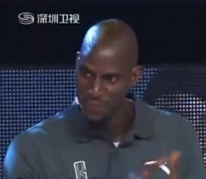 Kevin Garnett plays ping pong featured image