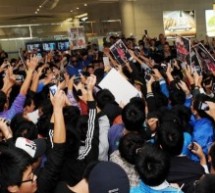 Tracy McGrady Receives Crazy, Conquering Hero’s Welcome At Qingdao Airport