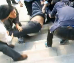 Anshan police beaten fight