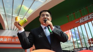 Chen Guangbiao sells canned air