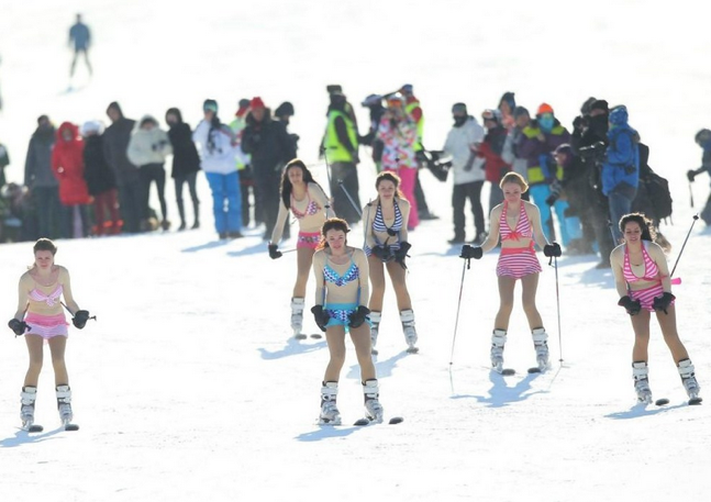Jilin bikini girls in snow 8