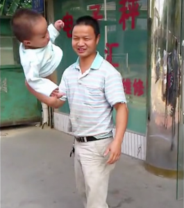 Dad swings baby Shaolin Temple 2