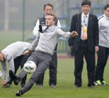 How Not To Take A Free Kick: David Beckham Demonstrates In Wuhan