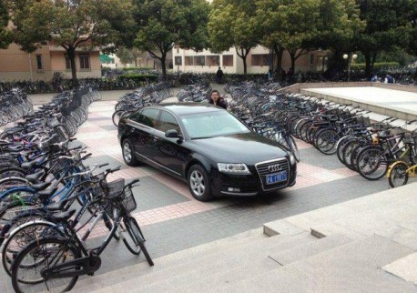Audi driver in China can't get out of parking spot