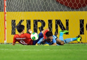 East Asian Cup: China vs South Korea, brilliant save by Zeng Cheng