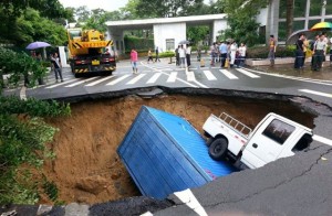 Sinkhole again in Shenzhen