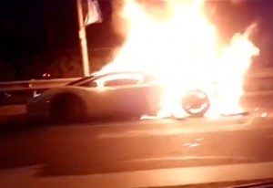 Lamborghini burns in Beijing 1