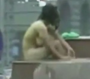 Shanghai streaker in public bath