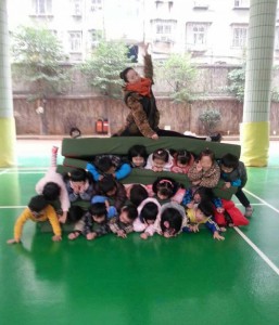 Kindergartener pyramid