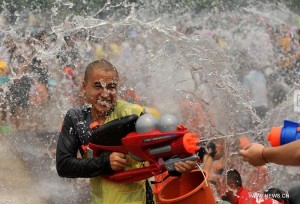 Water-splashing festival Xishuangbanna 1