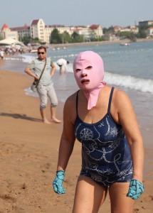 Face-kini in Qingdao 1