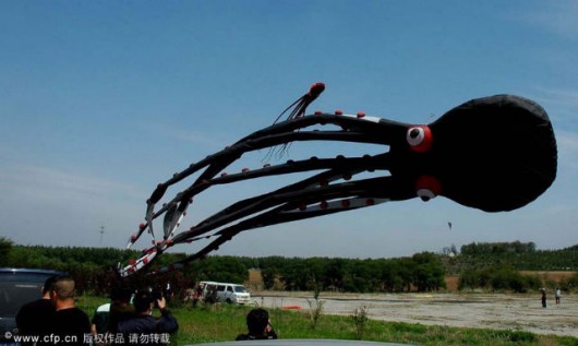 Giant octopus kite